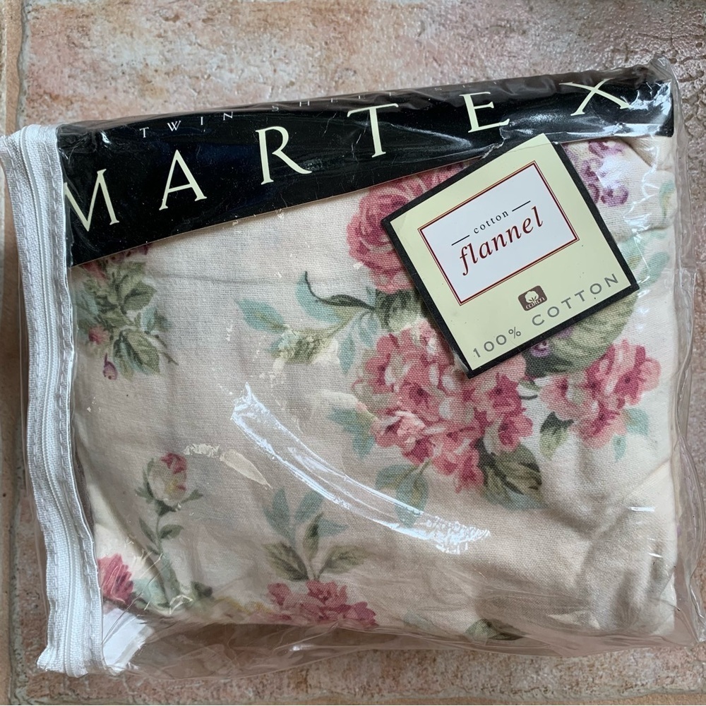 MARTEX vintage floral cotton flannel sheets cream background country fall winter